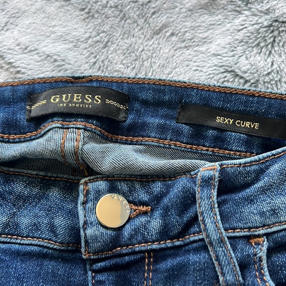 Guess Sexy Curve Jeans - Picture 4 of 4